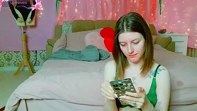 Snapshot of Marinaxmonroe chatting on 24, 5, 2026 Marinaxmonroe online show from 24, 5, 2026