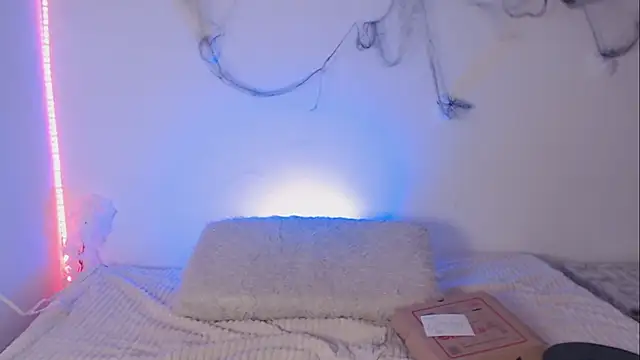 Lia  1 online show from 18, 10, 2025