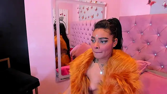 EmmaEbony  online show from 31, 10, 2025