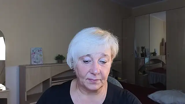 Snapshot of Milana_Milky chatting on 12, 9, 2025 Milana Milky online show from 12, 9, 2025