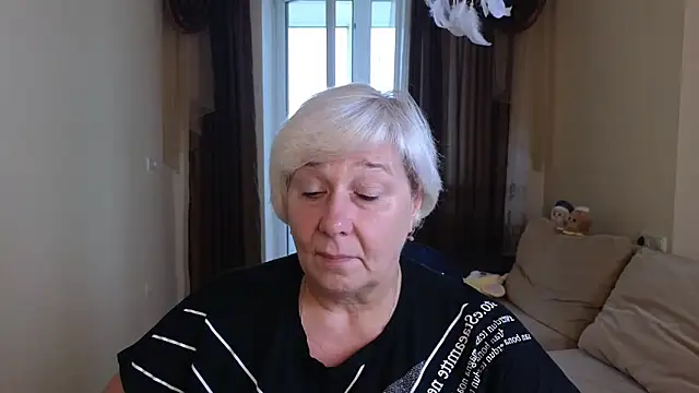 Snapshot of Milana_Milky chatting on 5, 10, 2025 Milana Milky online show from 5, 10, 2025