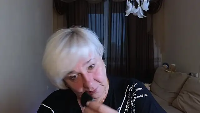 Snapshot of Milana_Milky chatting on 6, 10, 2025 Milana Milky online show from 6, 10, 2025