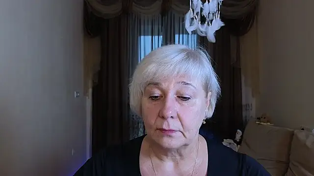 Snapshot of Milana_Milky chatting on 27, 10, 2025 Milana Milky online show from 27, 10, 2025