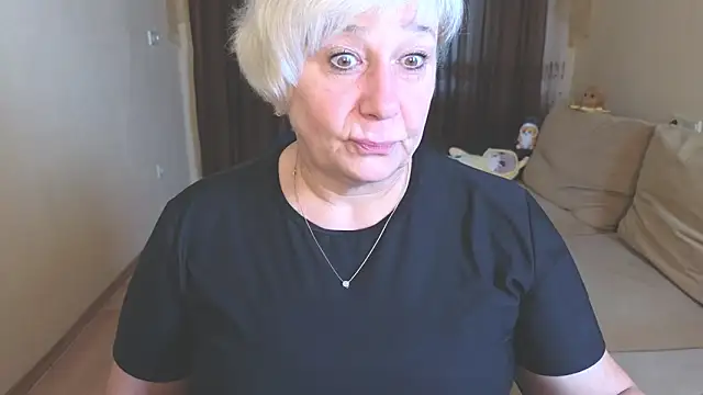 Snapshot of Milana_Milky chatting on 3, 11, 2025 Milana Milky online show from 3, 11, 2025