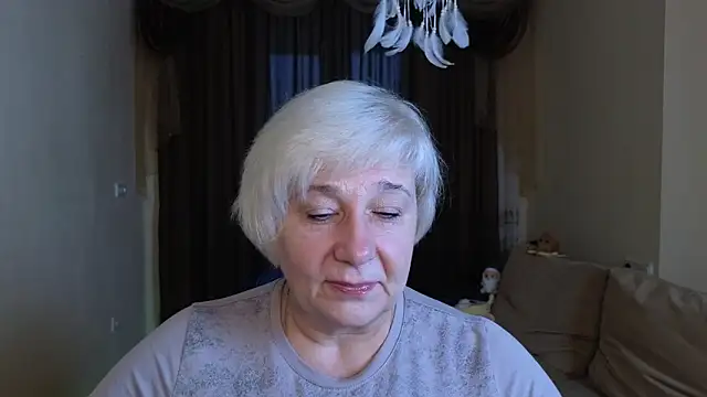 Snapshot of Milana_Milky chatting on 6, 11, 2025 Milana Milky online show from 6, 11, 2025