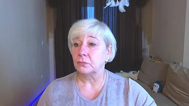 Snapshot of Milana_Milky chatting on 21, 11, 2025 Milana Milky online show from 21, 11, 2025