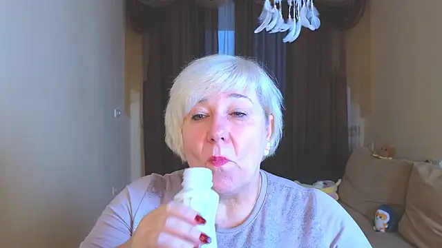 Snapshot of Milana_Milky chatting on 24, 11, 2025 Milana Milky online show from 24, 11, 2025