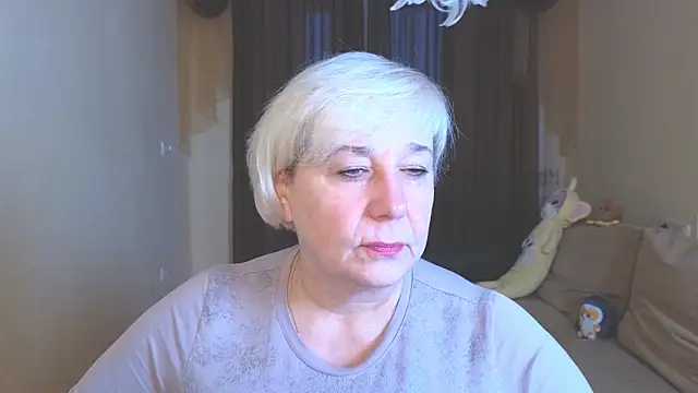 Snapshot of Milana_Milky chatting on 1, 12, 2025 Milana Milky online show from 1, 12, 2025