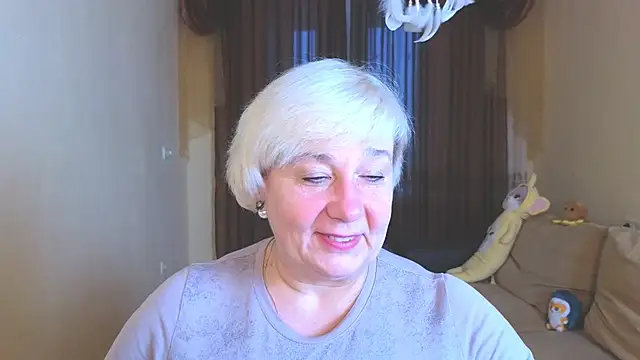 Snapshot of Milana_Milky chatting on 4, 12, 2025 Milana Milky online show from 4, 12, 2025