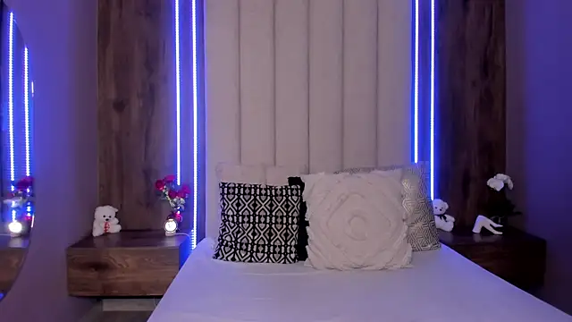 LucySalvatore  online show from 30, 3, 2026