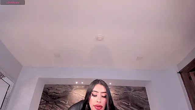 LeahLombardi  online show from 25, 3, 2026