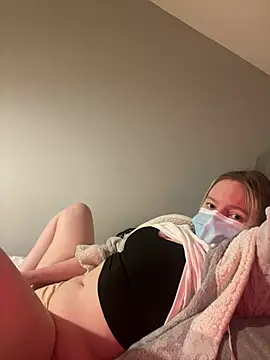 hazel wood21 online show from 24, 2, 2026