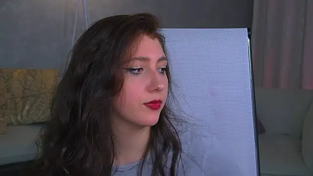 Snapshot of Mary_Miiller chatting on 21, 10, 2025 Mary Miiller online show from 21, 10, 2025