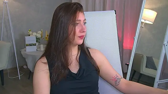 Snapshot of Mary_Miiller chatting on 18, 11, 2025 Mary Miiller online show from 18, 11, 2025