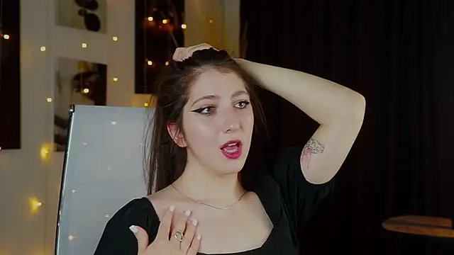 Snapshot of Mary_Miiller chatting on 2, 12, 2025 Mary Miiller online show from 2, 12, 2025