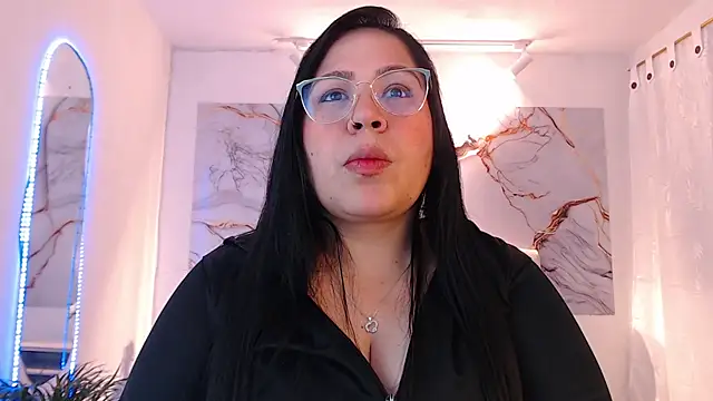 Ashley Grahaam online show from 16, 11, 2025