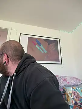 mrandmrsdarkside online show from 8, 4, 2026