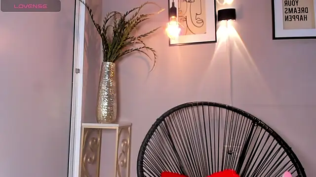 dulce fiore07 online show from 5, 11, 2025