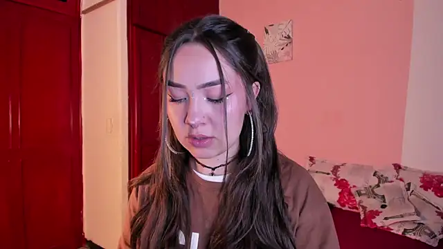Snapshot of Pariss_Gold chatting on 12, 10, 2025 Pariss Gold online show from 12, 10, 2025