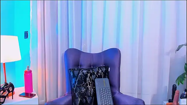 Snapshot of PatyLawrence chatting on 24, 2, 2026 PatyLawrence online show from 24, 2, 2026