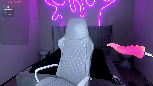 Snapshot of Sabrina_bloom chatting on 13, 9, 2025 Sabrina bloom online show from 13, 9, 2025