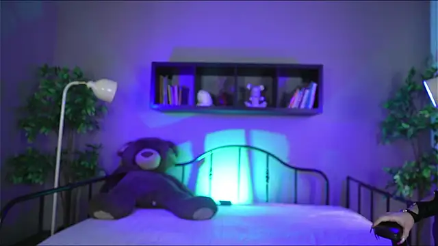 Snapshot of Sabrina_bloom chatting on 28, 10, 2025 Sabrina bloom online show from 28, 10, 2025