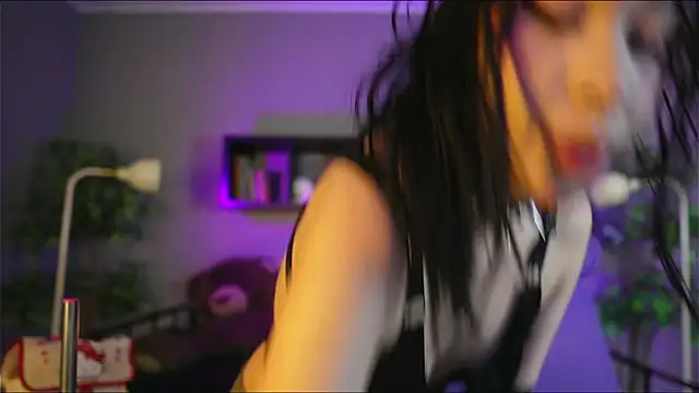 Snapshot of Sabrina_bloom chatting on 29, 10, 2025 Sabrina bloom online show from 29, 10, 2025