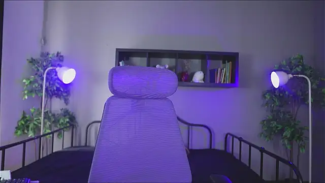 Snapshot of Sabrina_bloom chatting on 12, 11, 2025 Sabrina bloom online show from 12, 11, 2025