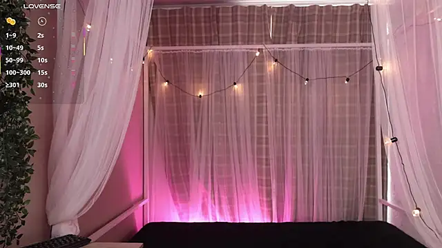 Snapshot of Sabrina_bloom chatting on 14, 1, 2026 Sabrina bloom online show from 14, 1, 2026