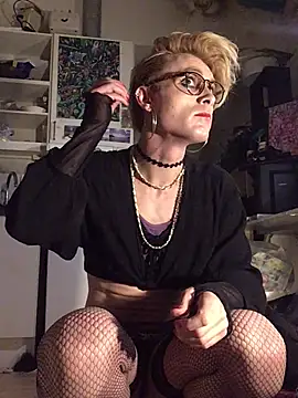 Snapshot of Sissy_Cindy_Whore chatting on 12, 4, 2026 Sissy Cindy Whore online show from 12, 4, 2026
