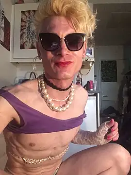 Snapshot of Sissy_Cindy_Whore chatting on 2, 5, 2026 Sissy Cindy Whore online show from 2, 5, 2026