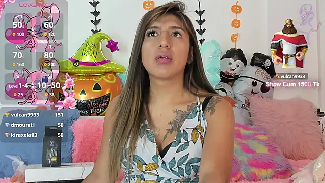 Snapshot of Ariana-Fernandez chatting on 10, 10, 2025 Ariana-Fernandez online show from 10, 10, 2025