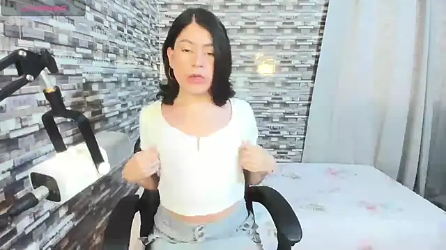 xxxEmmaxx online show from 6, 3, 2026