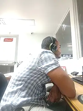 Snapshot of SanChacal5694 chatting on 17, 6, 2026 SanChacal5694 online show from 17, 6, 2026