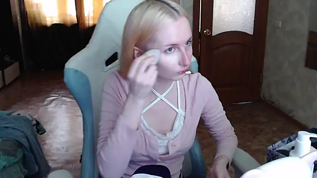 Cutti Crystal online show from 23, 4, 2026