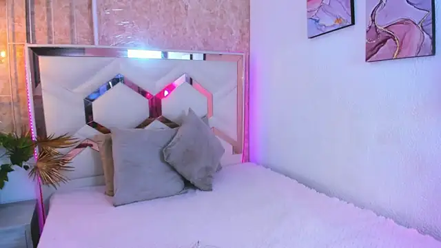 Venuss1  online show from 30, 9, 2025