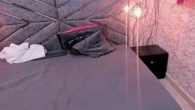 SASHA BROWNIE   online show from 13, 11, 2025