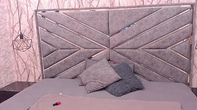 SASHA BROWNIE   online show from 21, 12, 2025