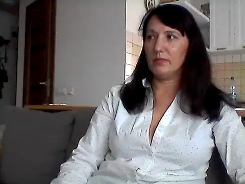 Elena48324 online show from 15, 11, 2025