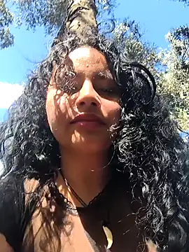 Snapshot of Yaya_watson chatting on 10, 6, 2026 Yaya watson online show from 10, 6, 2026