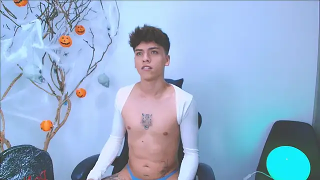 Snapshot of stev_austin_ chatting on 29, 10, 2025 stev austin online show from 29, 10, 2025