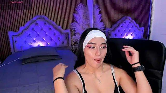 Starbutterflyy  online show from 4, 3, 2026