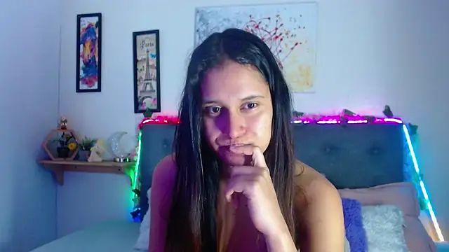 Snapshot of valentini_villa chatting on 30, 11, 2025 valentini villa online show from 30, 11, 2025