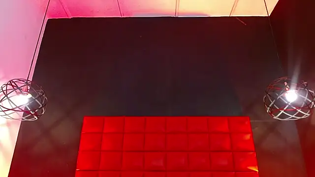 Lilih golden online show from 11, 11, 2025