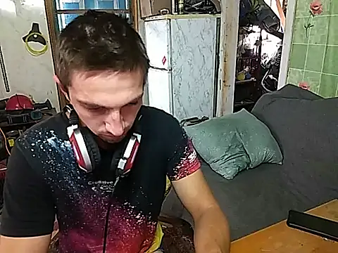 Snapshot of Alexilon chatting on 10, 9, 2025 Alexilon online show from 10, 9, 2025