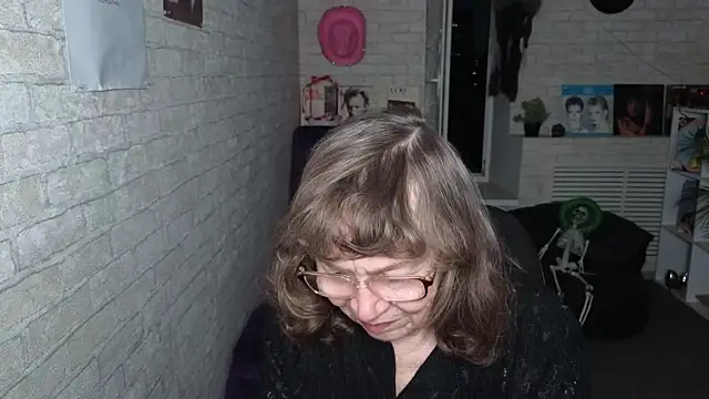 Betty Brick online show from 22, 5, 2026