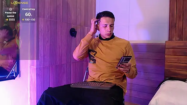 Snapshot of Dustin_Sonne chatting on 6, 10, 2025 Dustin Sonne online show from 6, 10, 2025