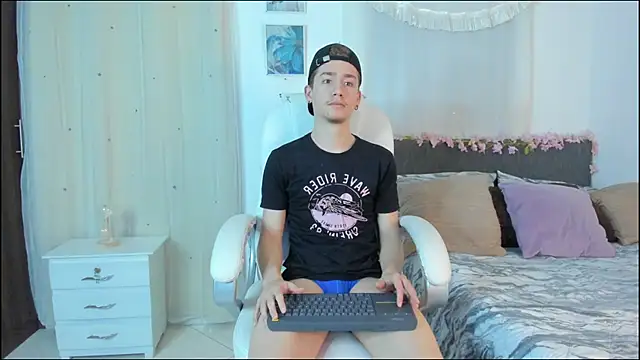 ThiagooJames online show from 28, 11, 2025