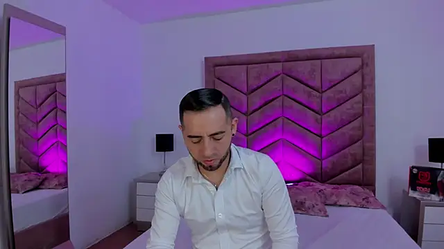 Snapshot of Lushian_ chatting on 4, 7, 2026 Lushian online show from 4, 7, 2026