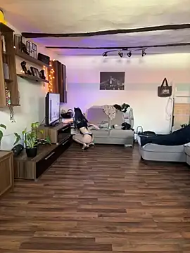 Seductively4 20 online show from 17, 11, 2025